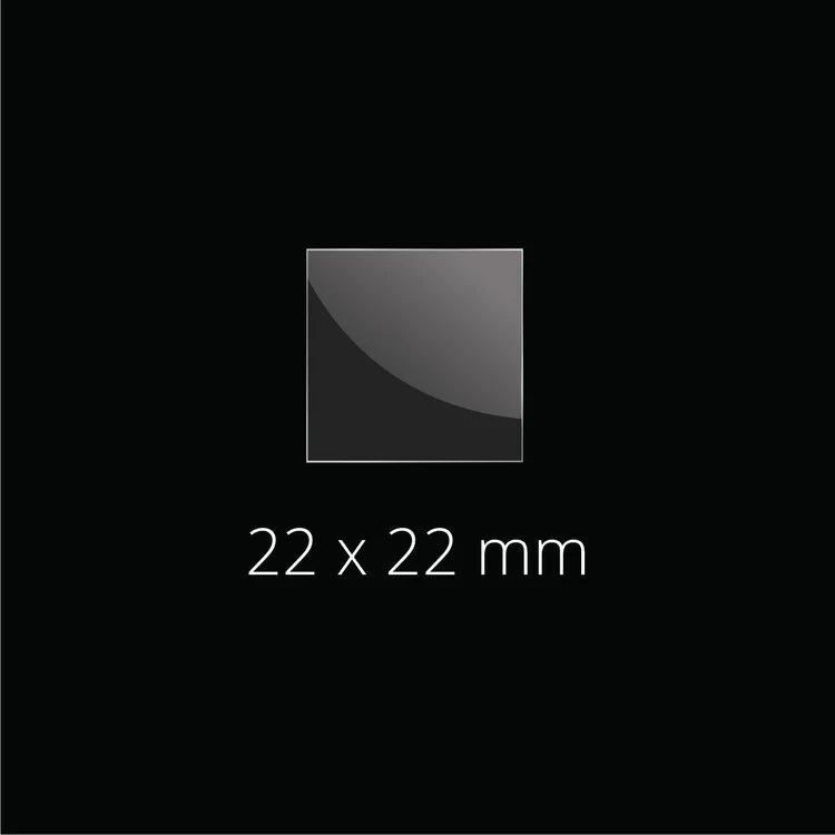 Small square of material with dimensions 22 x 22 mm on a black background